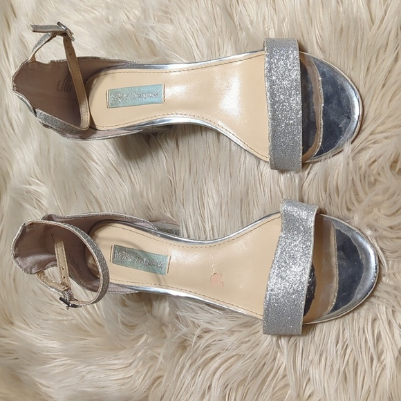 Betsey Johnson Shoes - Betsey Johnson silver glitter heels size 8